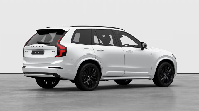 Volvo XC90 2.0 B5P Ultra Pro Black Edition 5dr AWD Geartronic Petrol Estate - Image 3